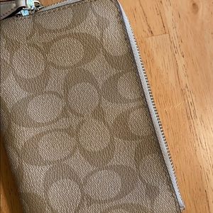 Coach Wristlet NWOT